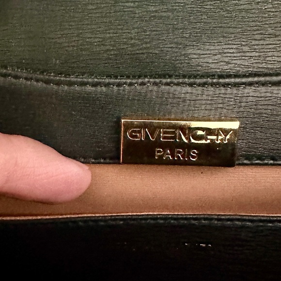 Authentic vintage Givenchy hand bag - Picture 5 of 8